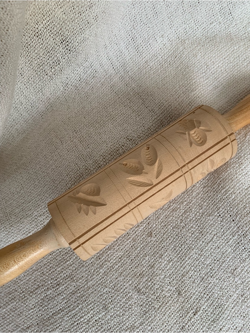 Vintage German Springerle Wooden Rolling Pin• for shortbread cookies